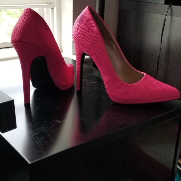 Pink heels - Picture 8 of 8